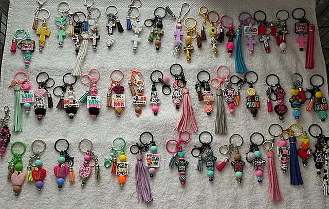 New Handmade Personalized Beaded Keychain/Decorative Bag Charm Multicolor/Theme