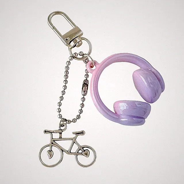 Resin Headphone Keychain For Bike Keys 3D Design Outdoor Cycling Enthusiast Gift