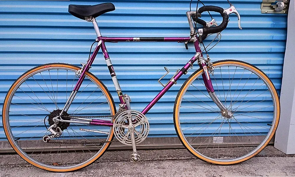 Vintage SUTTON Touring Bike - Cromo 58 cm Frame - 27in - 10 Speed - JAPAN